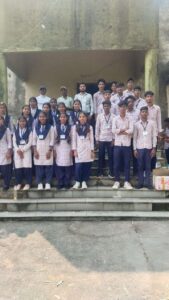 व्यवसायिक पाठ्यक्रम टेलीकॉम के विद्यार्थियों ने बी.एस.एन. एल.का किया भ्रमण