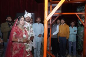 लोरमी गौ सेवक धनेश साहू ने बिटिया के विवाह में भेंट की गौ लिफ्टर, वनवासी समिति को ग्यारह हजार नकद प्रदान कराए