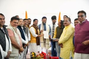 केंद्रीय राज्य मंत्री तोखन साहू ने नागर विमानन मंत्री राम मोहन नायडू से बिलासपुर हवाई समिति के प्रतिनिधि-मंडल की सौजन्य मुलाकात कराई