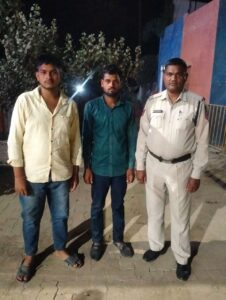 सोशल मीडिया में वायरल पशु क्रूरता बेजुबान जानवर(कुत्ता) के मामले में चौकी डिंडौरी पुलिस द्वारा त्वरित कार्यवाही कर 3 आरोपियों को गिरफ्तार कर&nbsp; भेजा गया जेल
