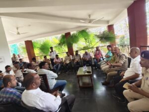 सड़क दुर्घटनाओं पर अंकुश लगाने हेतु परिवहनकर्ताओं की बैठक आयोजित पुलिस एवं प्रशासन द्वारा महत्वपूर्ण निर्णय