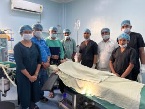 जिला चिकित्सालय मुंगेली में 03 वर्षीय मासूम के गले से डॉक्टरों की सजगता से सफल ऑपरेशन कर निकाला गया सिक्का