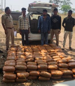 1 करोड़ 22 लाख रूपये, 245 किलो गांजा परिवहन में प्रयुक्त वाहन मारुति अर्टिगा कीमती 13,050,000 रूपये सहित गिरफ्तार आरोपी –