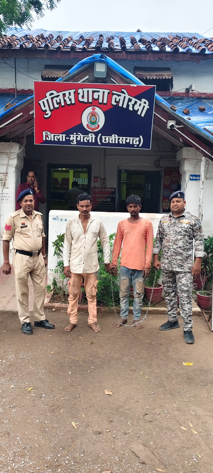गुड़ फैक्ट्री में चोरी के मामले में डेढ़ माह से फरार 02 और आरोपी को पकड़ने में लोरमी पुलिस को मिली सफलता