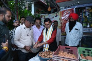 प्रधानमंत्री नरेंद्र मोदी की 25 वर्षों की जनसेवा को समर्पित होगा एक दीया: तोखन साहू