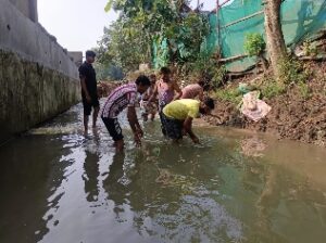लोरमी में जनभागीदारी से कोतरी नदी की सूरत बदलने की मुहिम, तीसरे रविवार को भी युवाओं और नागरिकों ने पार्षद के नेतृत्व में किया श्रमदान