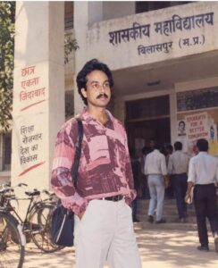 डिप्टी सीएम अरुण साव भी शामिल हुए 80s फोटो ट्रेंड में : सोशल मीडिया पर एक पुरानी तस्वीर साझा की